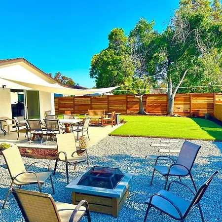 Modern Home With View And Large Private Backyard San Diego Exterior photo